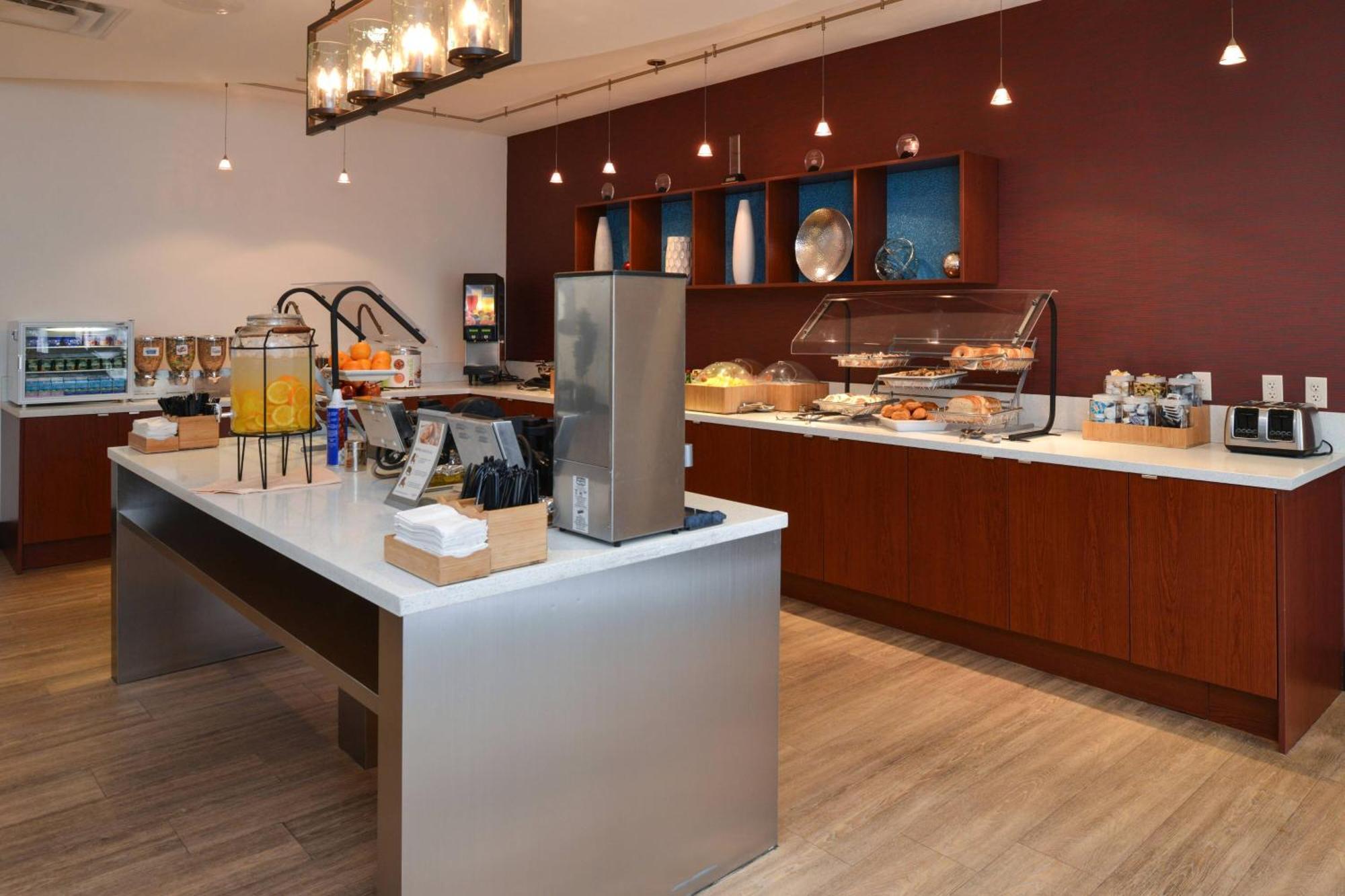Springhill Suites By Marriott Oklahoma City Airport Екстериор снимка