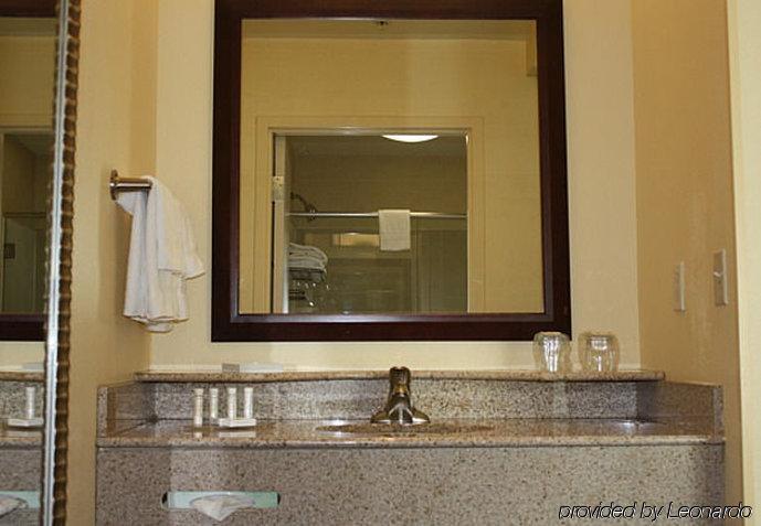 Springhill Suites By Marriott Oklahoma City Airport Екстериор снимка